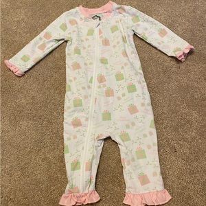 Cecil and Lou pink present Christmas pajamas